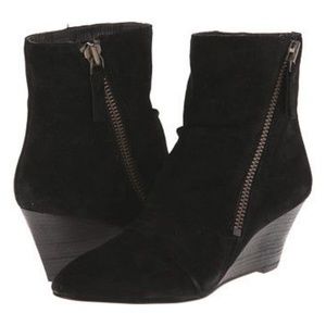Nine West Tuna, Black suede, 8.5 M